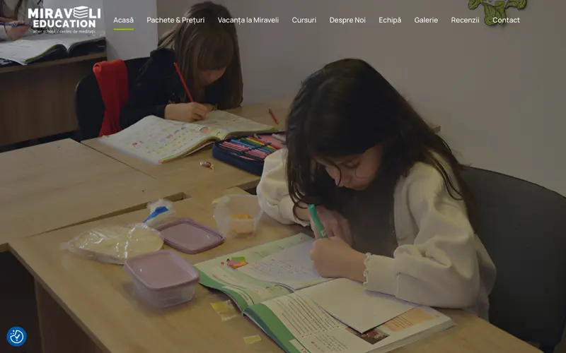 Pagina principală a site-ului Miraveli Education